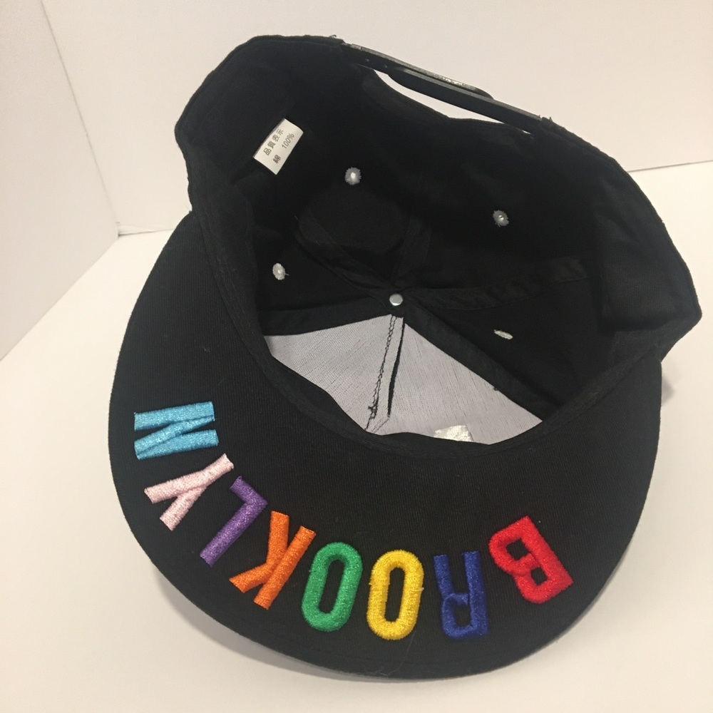 Baseball cap - Picture 2 of 3